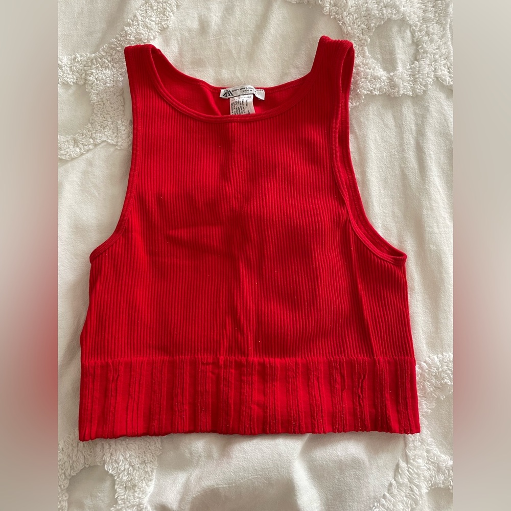 Women’s Zara cropped red, ribbed tank top